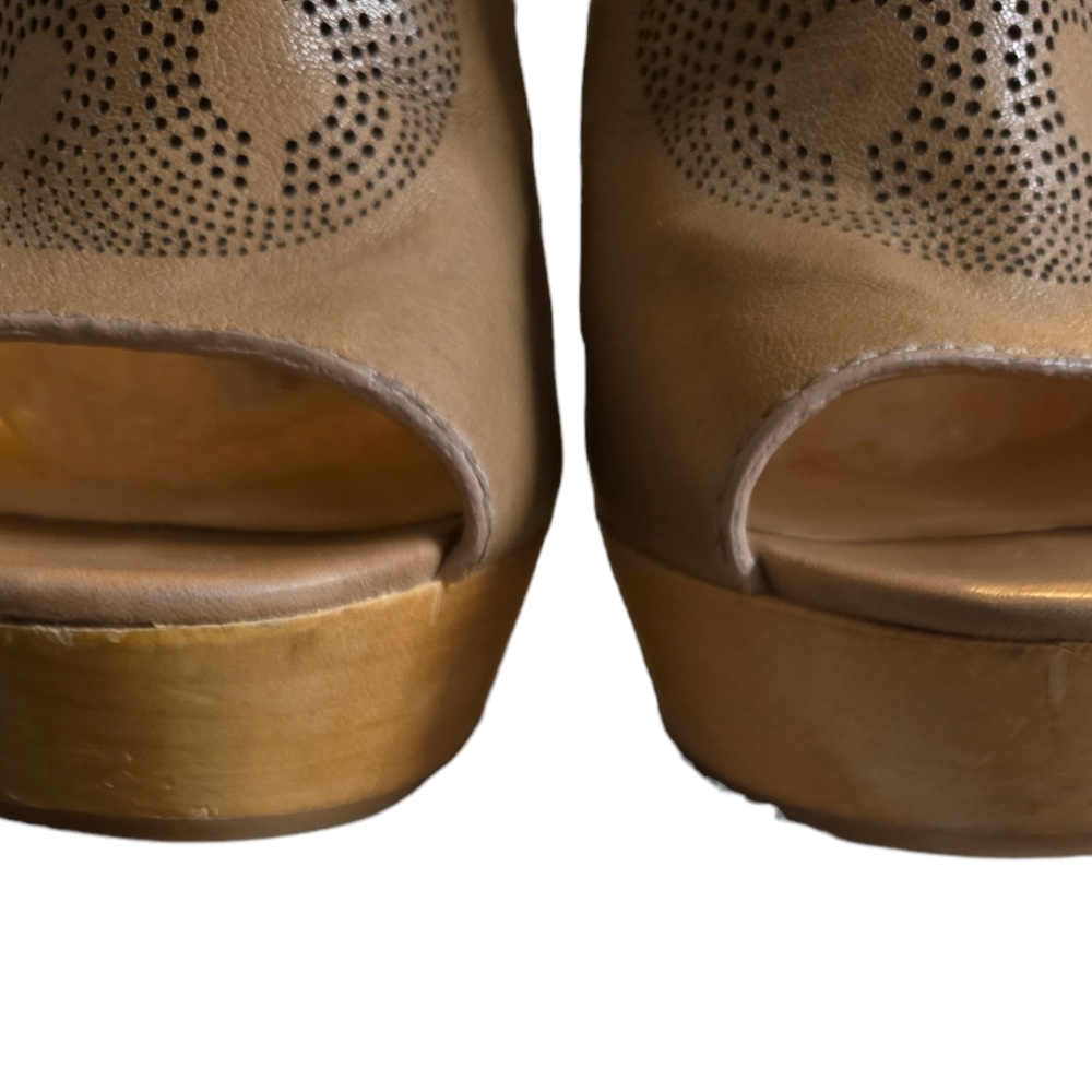 Coach Jade Wedge Sandals Size 7 1/2 - Picture 8 of 8